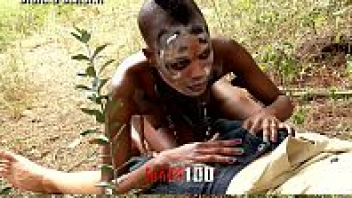 xxx หนังเย็ดคนป่า นายพรานนักล่าโดนสาวป่าลักหลับ Africa Porn จับโม็กควยก่อนจะขี่ควยแล้วขย่มเย็ดจนน้ำหีแตกอาบควย